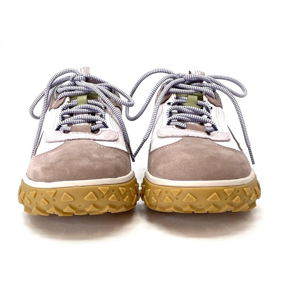 Timberland Hiking Sneaker Women’s Size 9 Waterproof Low Boot Shoes EUC - As New - Picture 4 of 13